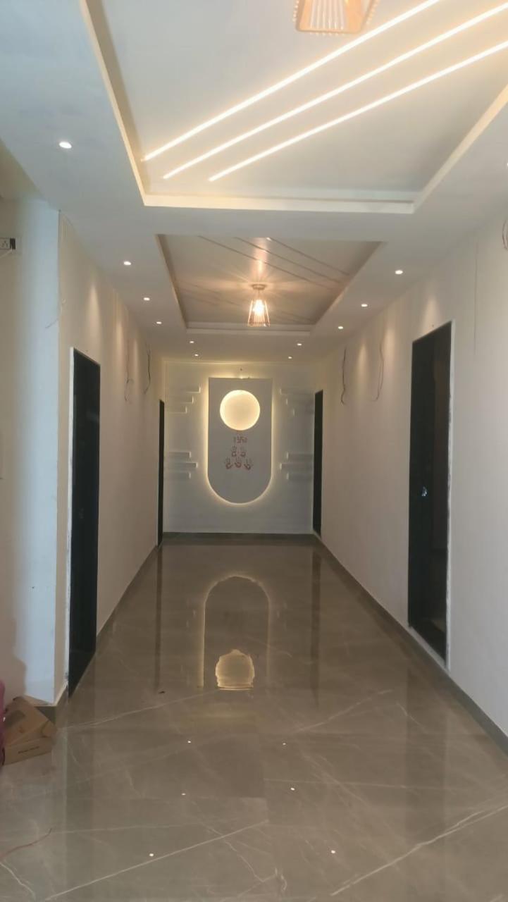 Maharaja Guest House Nashikkar Akalkot Luaran gambar