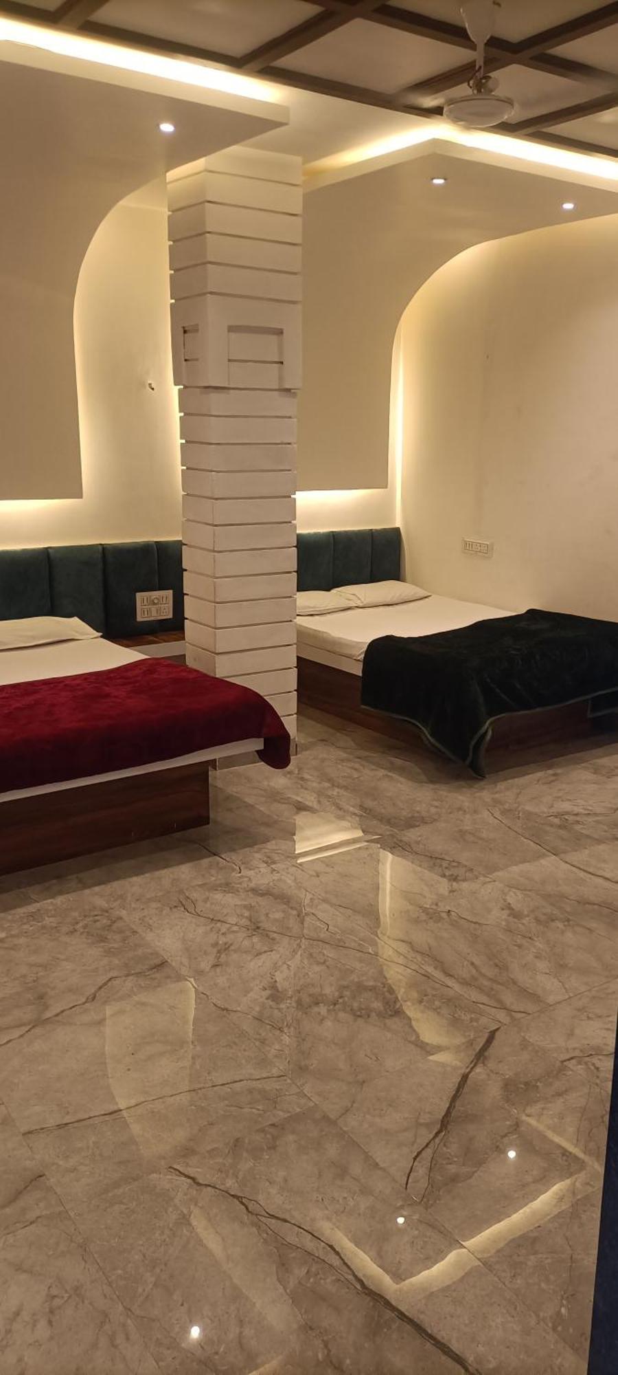 Maharaja Guest House Nashikkar Akalkot Luaran gambar